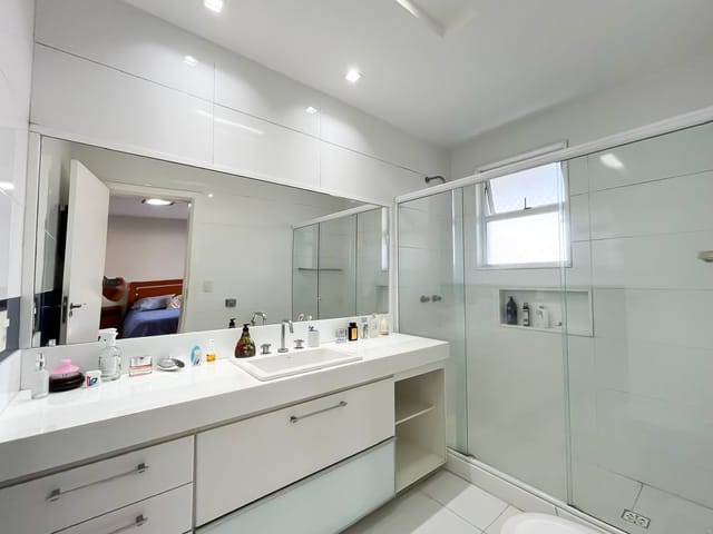 Casa com 635m² 4 quartos e 8 banheiros, à venda, no bairro Barra da Tijuca em Rio de Janeiro