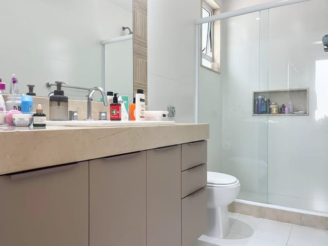 Casa com 635m² 4 quartos e 8 banheiros, à venda, no bairro Barra da Tijuca em Rio de Janeiro