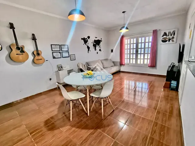 Casa com 125m² 2 quartos e 1 banheiro, à venda, no bairro Parque Almerinda Chaves em Jundiaí