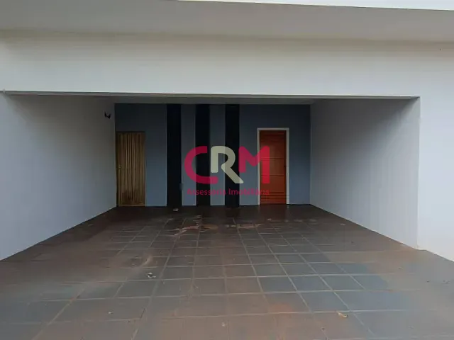 Casa com 297m² 3 quartos e 3 banheiros, para alugar, no bairro Jardim Contendas em Taquaritinga