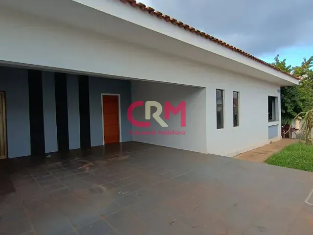 Casa com 297m² 3 quartos e 3 banheiros, para alugar, no bairro Jardim Contendas em Taquaritinga