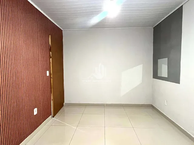 Casa 3 quartos e 1 banheiro, para alugar, no bairro Núcleo Habitacional Paulo Darvi Reguini em Pederneiras