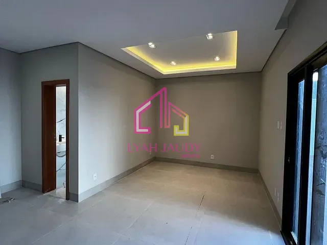 Casa com 375m² 3 quartos e 6 banheiros, à venda, no bairro Jardim Imperial em Cuiabá