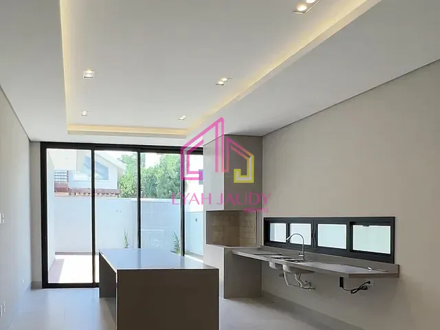 Casa com 375m² 3 quartos e 6 banheiros, à venda, no bairro Jardim Imperial em Cuiabá