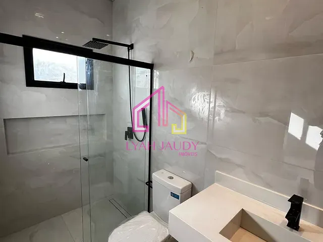 Casa com 375m² 3 quartos e 6 banheiros, à venda, no bairro Jardim Imperial em Cuiabá