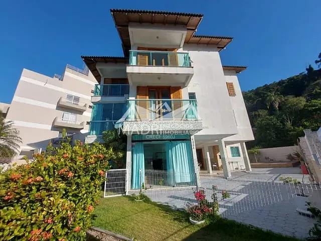 Casa com 621m² 6 quartos e 7 banheiros, à venda, no bairro Ponta de Baixo em São José