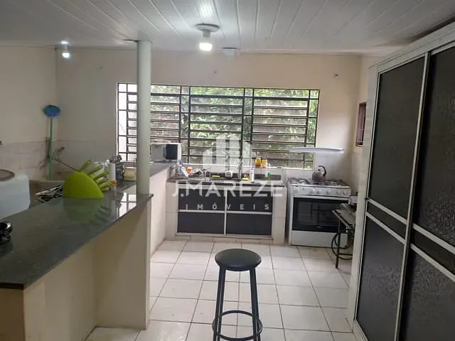 Casa com 410m² 2 quartos e 1 banheiro, à venda, no bairro Jardim Iguatemi em Apucarana