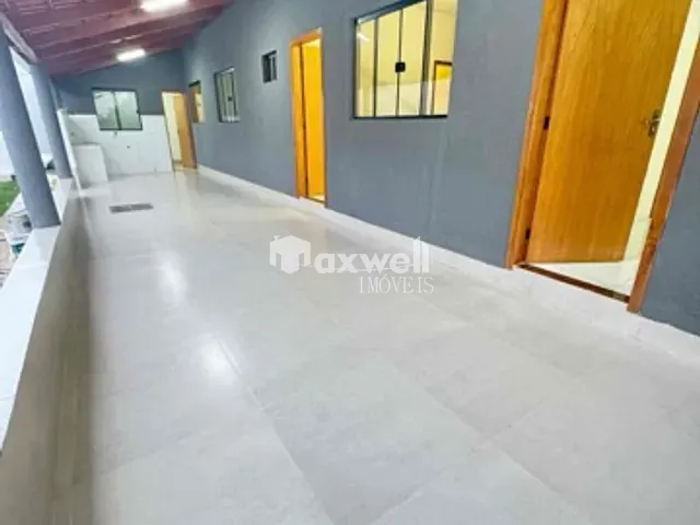 Casa com 360m² 2 quartos e 2 banheiros, à venda, no bairro Residencial Solar Garden I em Aparecida de Goiânia
