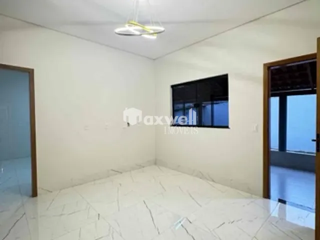 Casa com 360m² 2 quartos e 2 banheiros, à venda, no bairro Residencial Solar Garden I em Aparecida de Goiânia