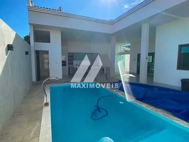Casa com 360m² 2 quartos e 2 banheiros, para alugar, no bairro São Geraldo em Araçuaí