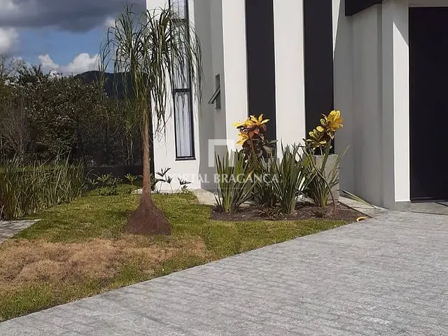 Casa com 470m² 3 quartos e 5 banheiros, à venda, no bairro Condomínio Residencial Campos do Conde em Bragança Paulista