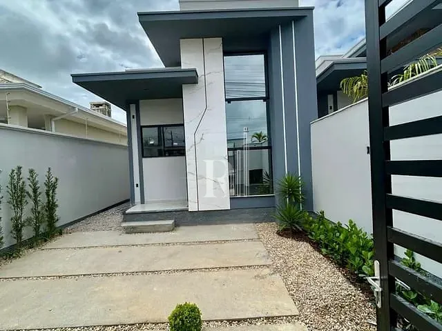 Casa 2 quartos e 2 banheiros, à venda, no bairro Universitário em Tijucas