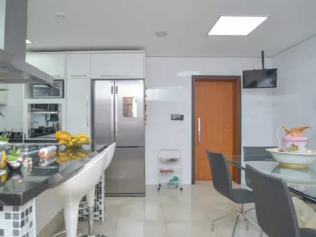 Casa com 350m² 3 quartos e 3 banheiros, à venda, no bairro Vila Monumento em São Paulo