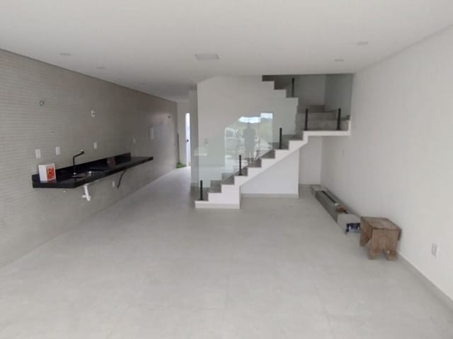 Casa com 110m² 3 quartos e 3 banheiros, à venda, no bairro Lagoa em Macaé
