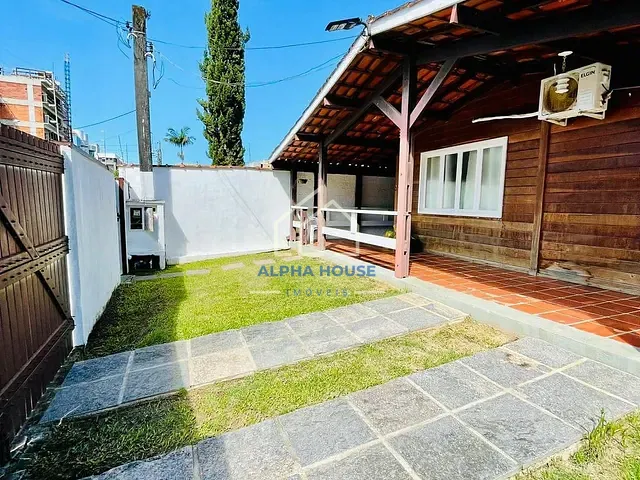 Casa com 342m² 3 quartos e 3 banheiros, à venda, no bairro Toninhas em Ubatuba