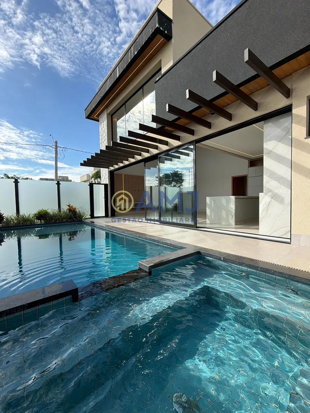Casa, 4 quartos, 467 m² - Foto 1