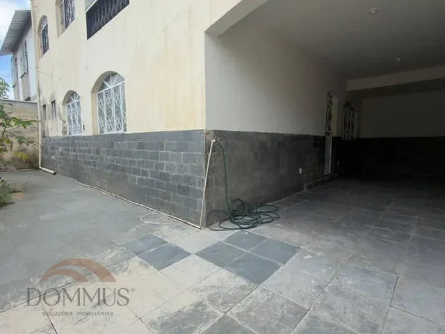 Casa com 200m² 2 quartos e 2 banheiros, para alugar, no bairro Vila Ipanema em Ipatinga