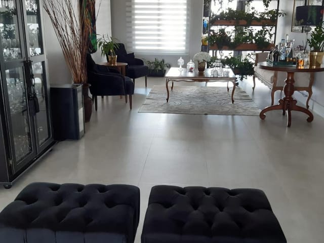 Casa com 576m² 4 quartos e 4 banheiros, à venda, no bairro Urbanova em São José dos Campos