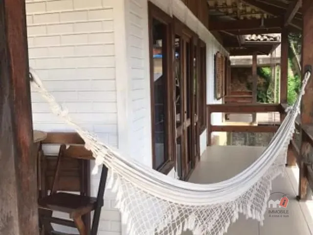 Casa com 480m² 2 quartos e 1 banheiro, à venda, no bairro Mosela em Petrópolis