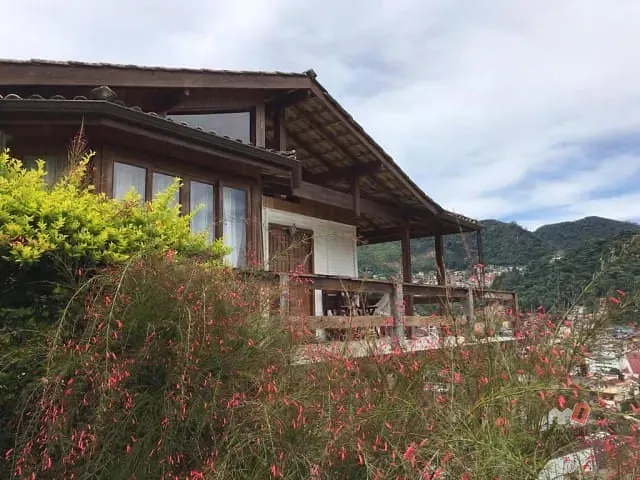 Casa com 480m² 2 quartos e 1 banheiro, à venda, no bairro Mosela em Petrópolis