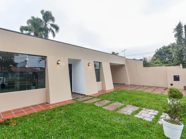 Casa 3 quartos e 4 banheiros, à venda, no bairro São Lourenço em Curitiba