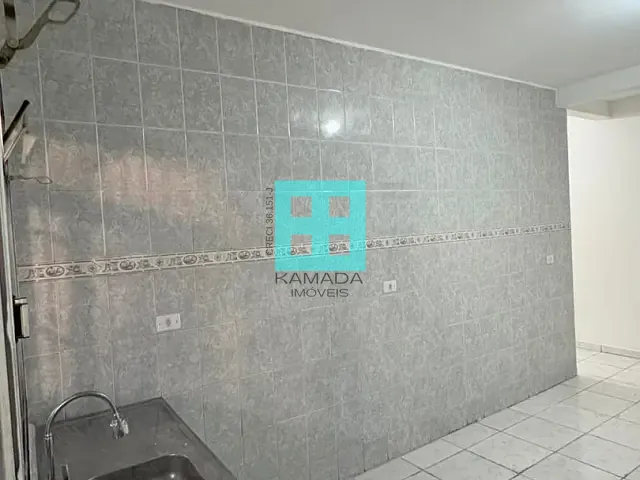 Casa com 30m² 1 quarto e 1 banheiro, para alugar, no bairro Ayrosa em Osasco