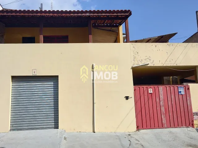 Casa 2 quartos e 4 banheiros, à venda, no bairro Jardim Cruz Alta em Várzea Paulista