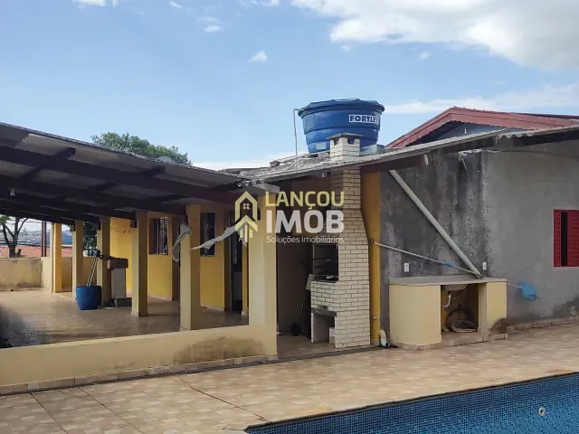 Casa 2 quartos e 4 banheiros, à venda, no bairro Jardim Cruz Alta em Várzea Paulista