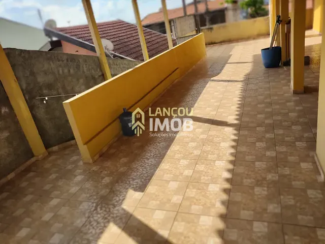 Casa 2 quartos e 4 banheiros, à venda, no bairro Jardim Cruz Alta em Várzea Paulista