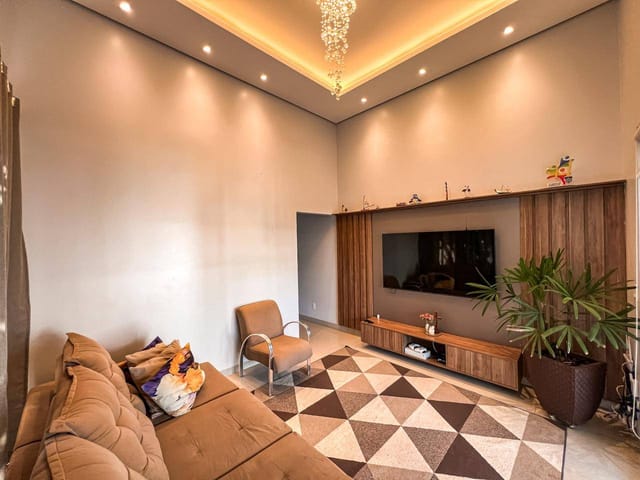 Casa com 227m² 3 quartos e 2 banheiros, à venda, no bairro Jardim das Violetas em Sinop