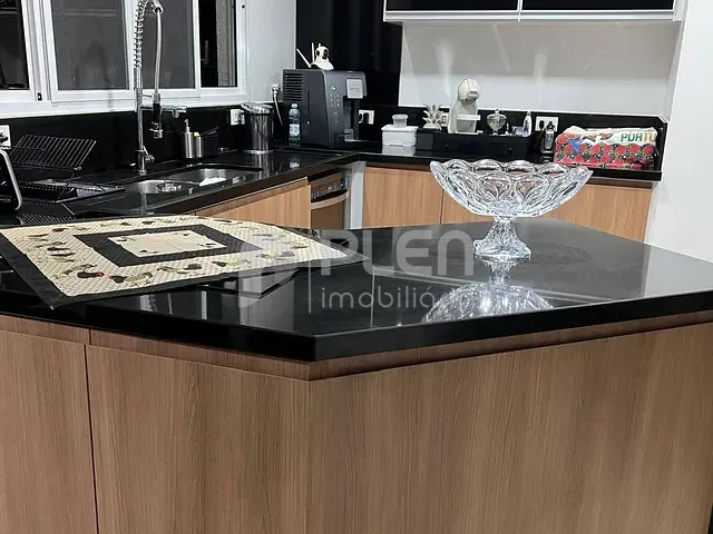 Casa com 355m² 4 quartos e 7 banheiros, à venda, no bairro Roseira em Mairiporã