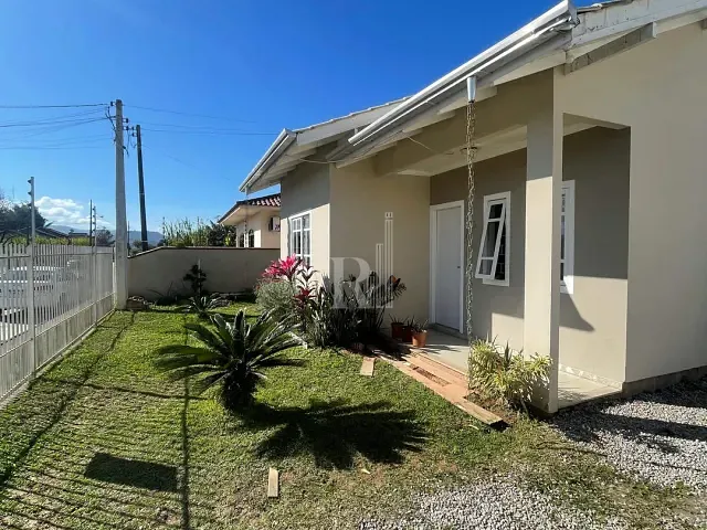 Casa com 60m² 2 quartos e 1 banheiro, à venda, no bairro Joáia em Tijucas