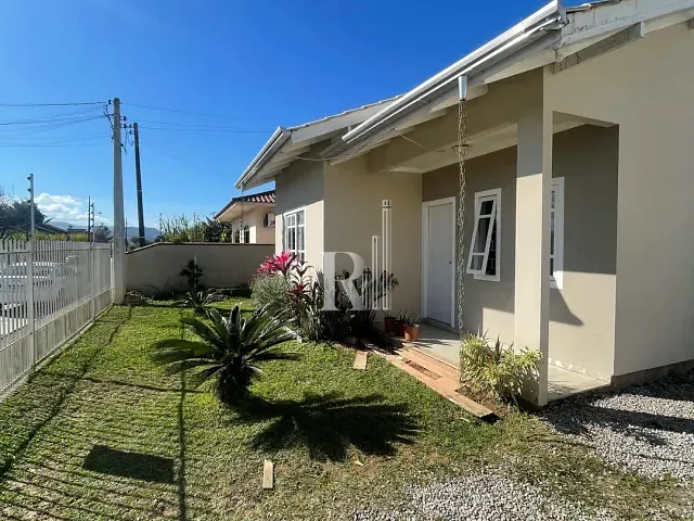 Casa com 60m² 2 quartos e 1 banheiro, à venda, no bairro Joáia em Tijucas