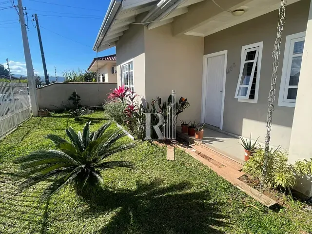 Casa com 60m² 2 quartos e 1 banheiro, à venda, no bairro Joáia em Tijucas