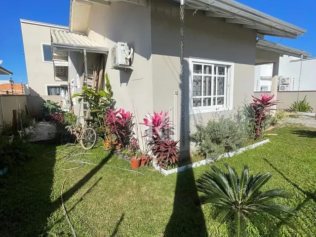 Casa com 60m² 2 quartos e 1 banheiro, à venda, no bairro Joáia em Tijucas