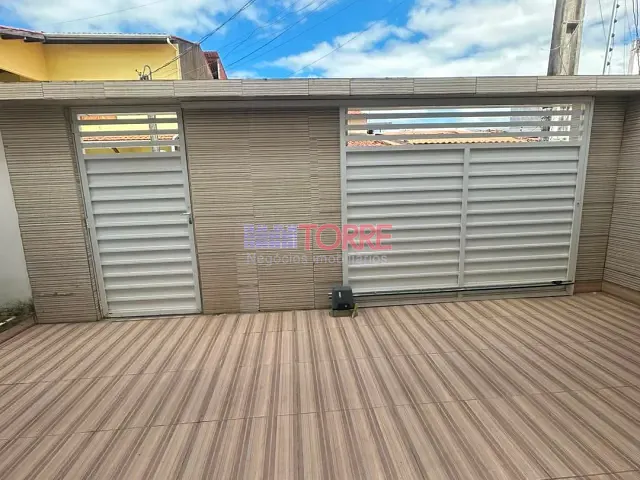 Casa com 149m² 3 quartos e 2 banheiros, à venda, no bairro Hernani Sá em Ilhéus