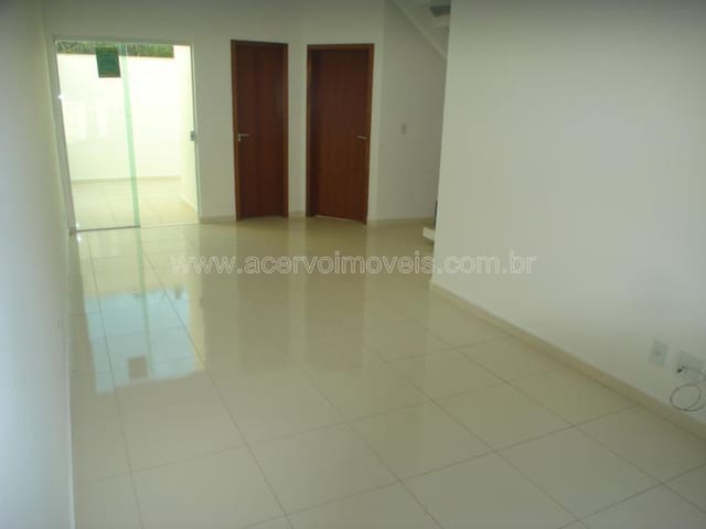 Casa com 1577m² 3 quartos e 1 banheiro, à venda, no bairro Santos Dumont em Juiz de Fora