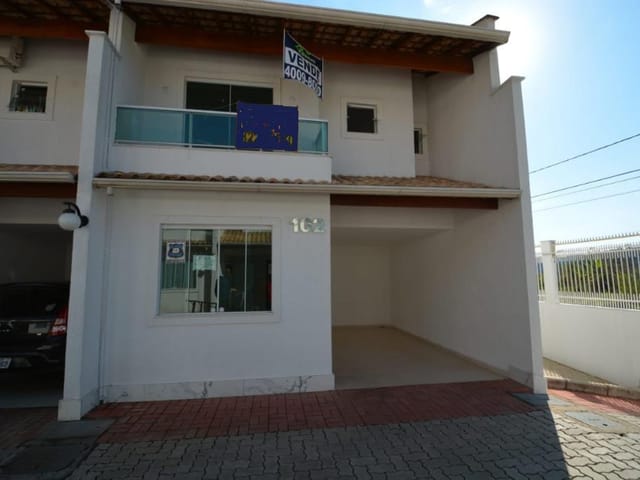 Casa com 1577m² 3 quartos e 1 banheiro, à venda, no bairro Santos Dumont em Juiz de Fora