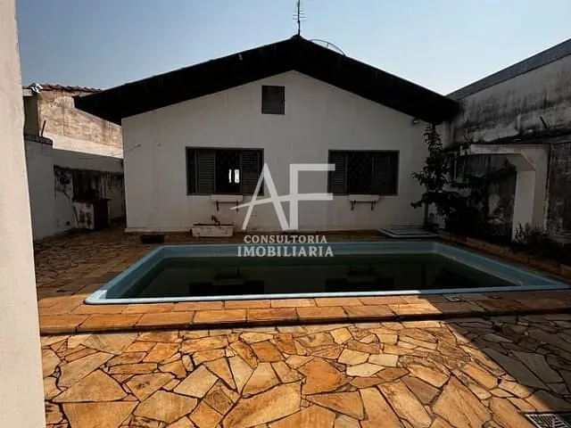 Casa com 330m² 3 quartos e 3 banheiros, à venda, no bairro Vila Jaboticabeira em Taubaté