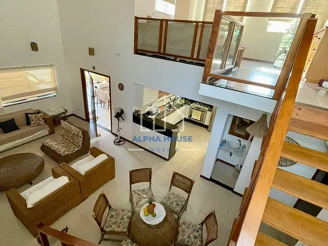 Casa com 342m² 4 quartos e 6 banheiros, à venda, no bairro Toninhas em Ubatuba