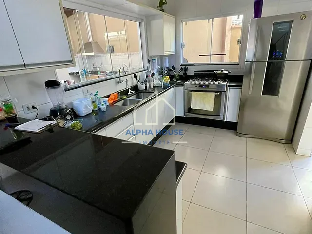 Casa com 342m² 4 quartos e 6 banheiros, à venda, no bairro Toninhas em Ubatuba