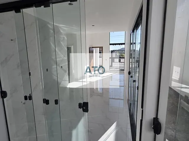 Casa 2 quartos e 2 banheiros, à venda, no bairro Bosque da Mata em Itapema