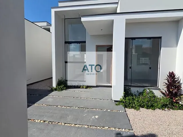Casa 2 quartos e 2 banheiros, à venda, no bairro Bosque da Mata em Itapema