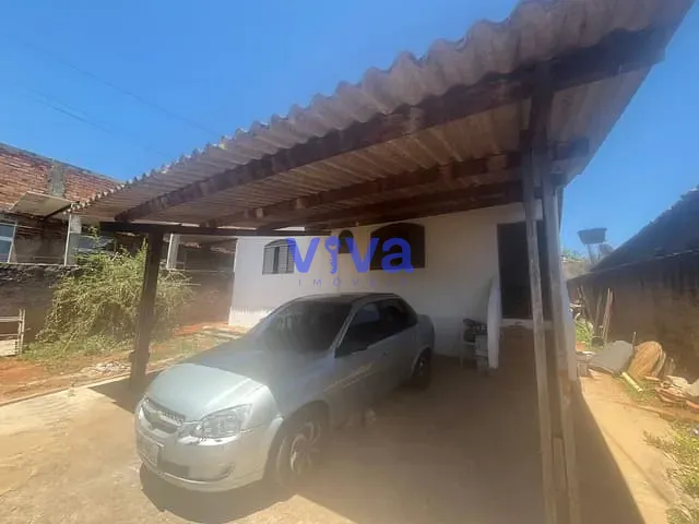 Casa com 450m² 3 quartos e 2 banheiros, à venda, no bairro Parque Veiga Jardim em Aparecida de Goiânia