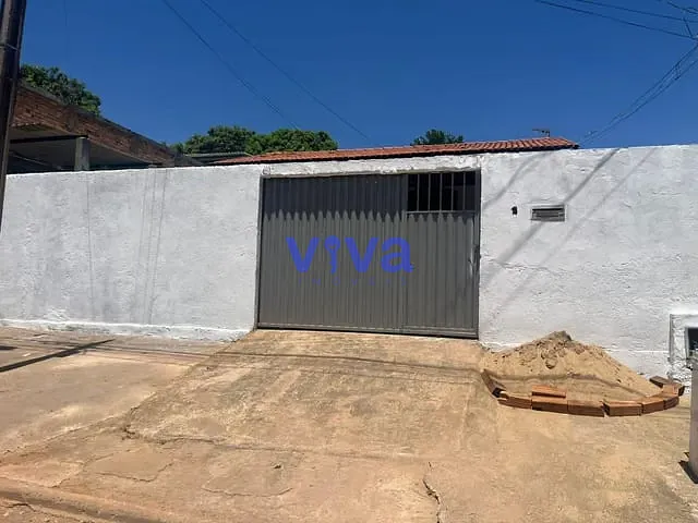Casa com 450m² 3 quartos e 2 banheiros, à venda, no bairro Parque Veiga Jardim em Aparecida de Goiânia