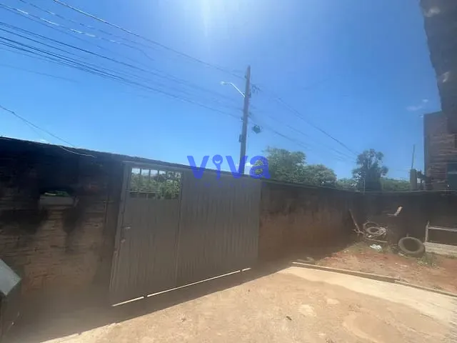 Casa com 450m² 3 quartos e 2 banheiros, à venda, no bairro Parque Veiga Jardim em Aparecida de Goiânia