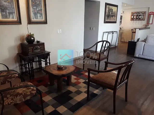 Casa com 350m² 4 quartos e 3 banheiros, à venda, no bairro Jardim America em São José dos Campos
