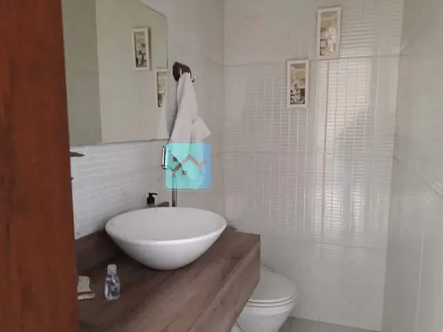 Casa com 350m² 4 quartos e 3 banheiros, à venda, no bairro Jardim America em São José dos Campos
