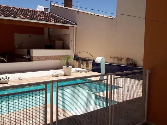 Casa com 300m² 3 quartos e 2 banheiros, à venda, no bairro Portal das Colinas em Guaratinguetá