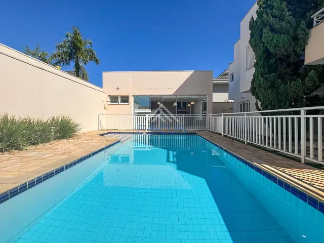 Casa com 510m² 4 quartos e 6 banheiros, à venda, no bairro Loteamento Portal do Paraiso em Jundiaí